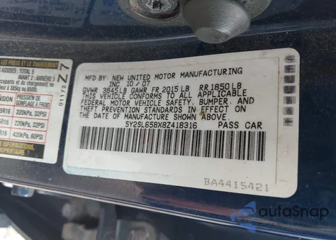 2008 Pontiac Vibe z USA, uszkodzony, nr VIN 5Y2SL658X8Z418316